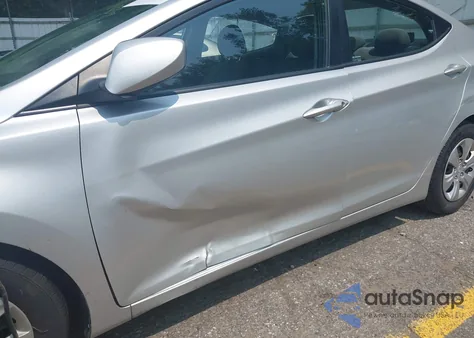 2016 Hyundai Elantra Se z USA, uszkodzony, nr VIN 5NPDH4AE7GH786730
